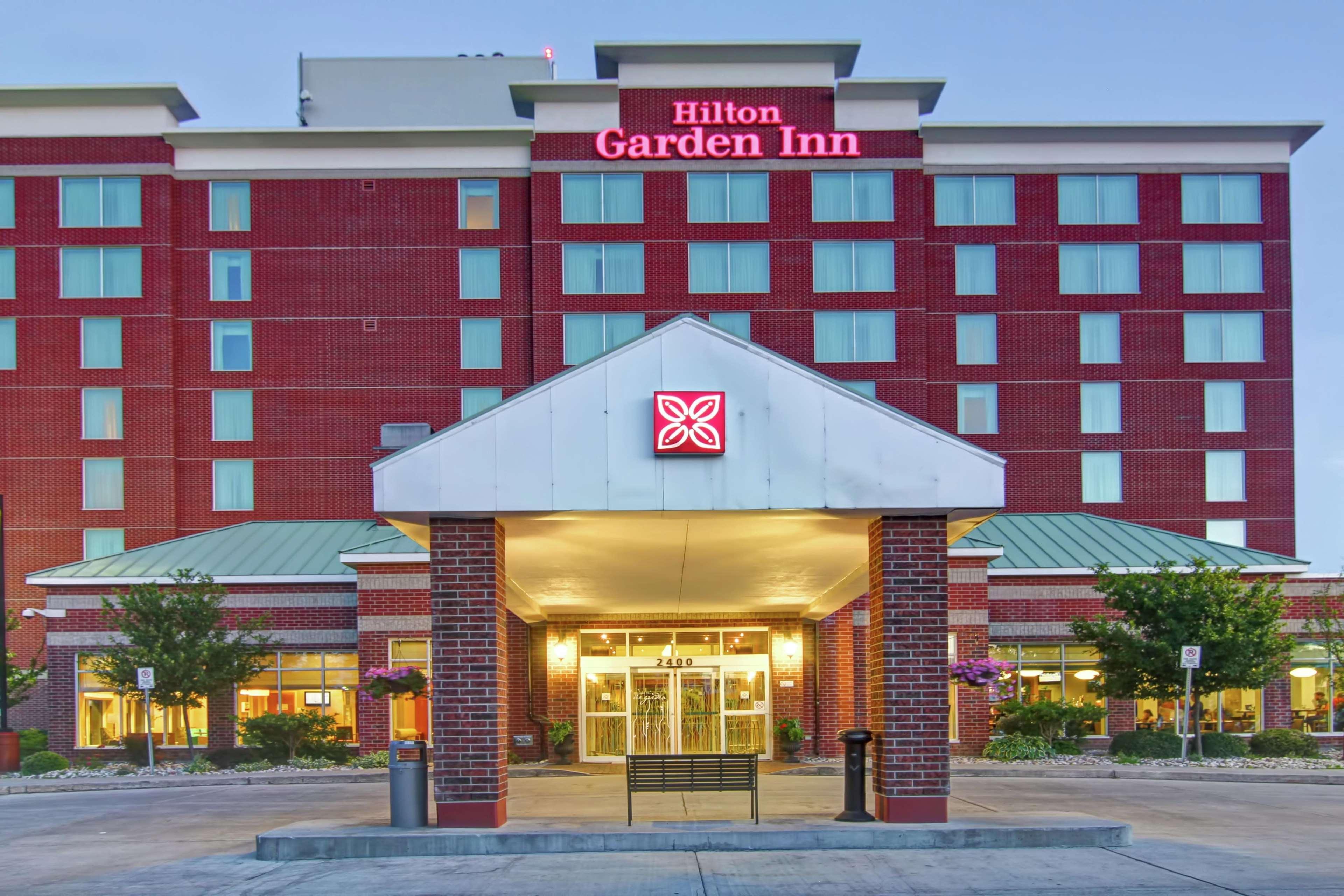 Hilton Garden Inn Ottawa Airport Екстериор снимка