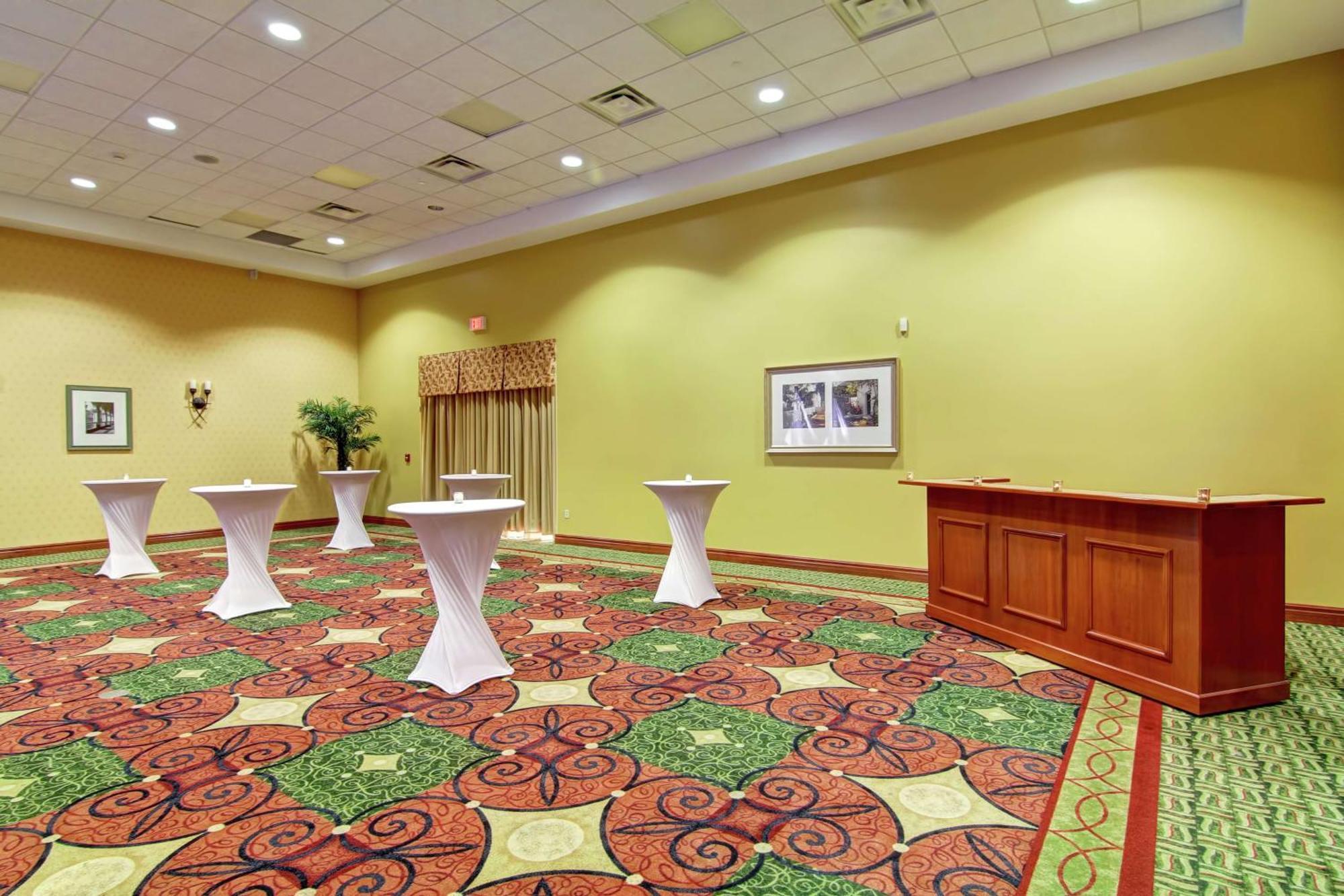 Hilton Garden Inn Ottawa Airport Екстериор снимка