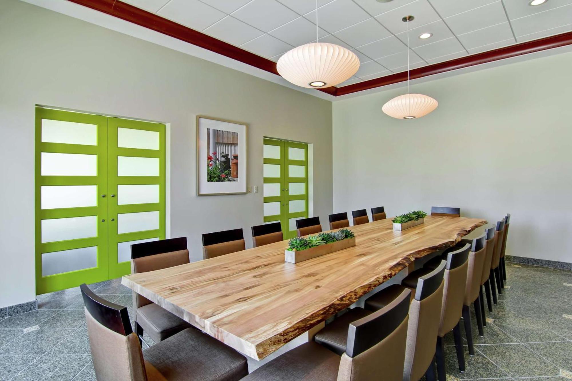 Hilton Garden Inn Ottawa Airport Екстериор снимка