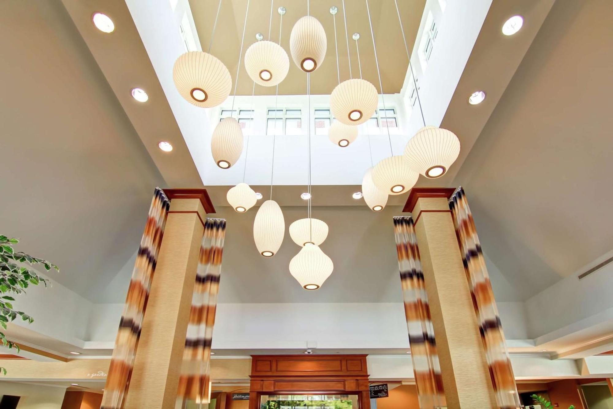 Hilton Garden Inn Ottawa Airport Екстериор снимка