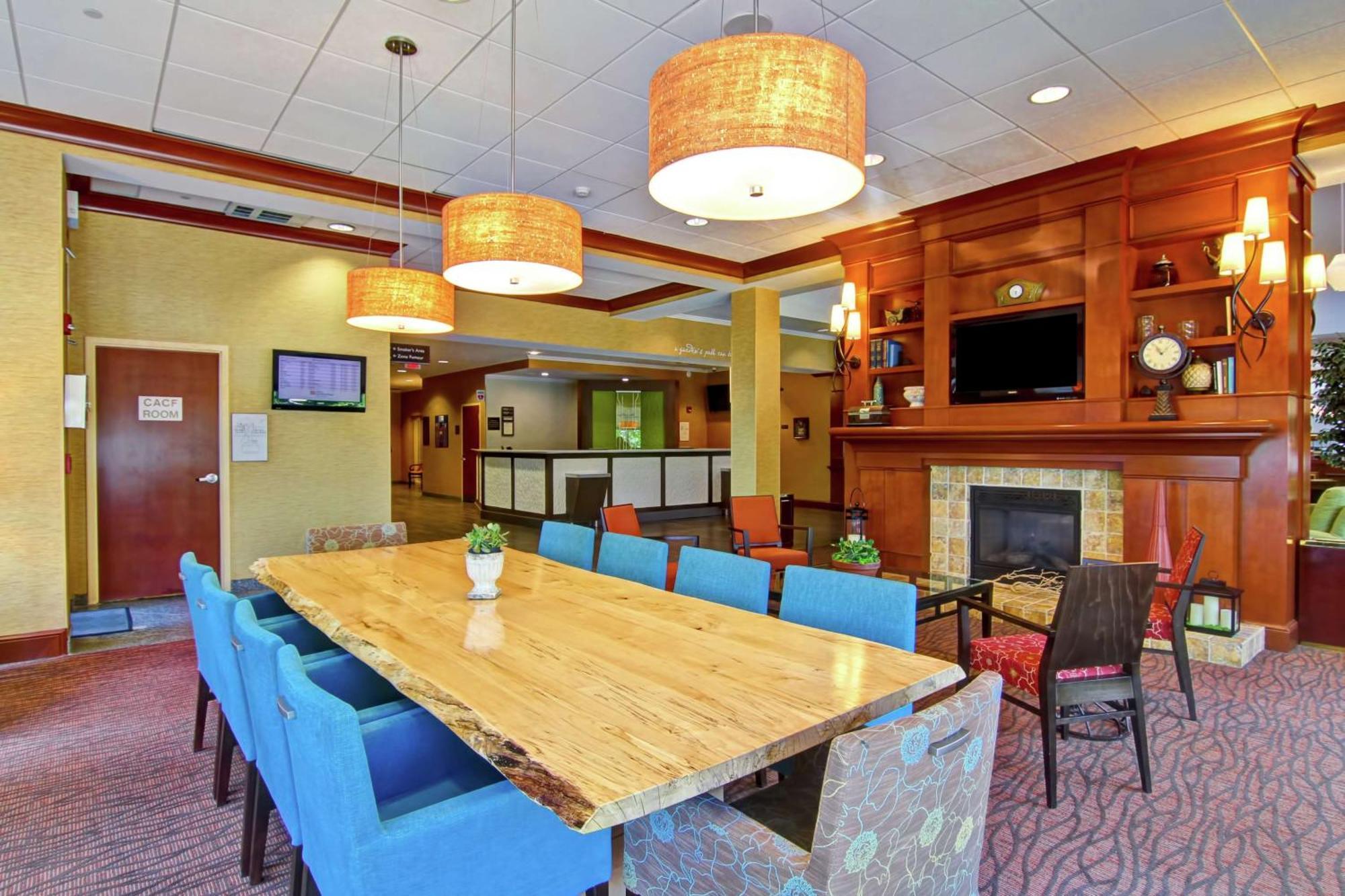 Hilton Garden Inn Ottawa Airport Екстериор снимка